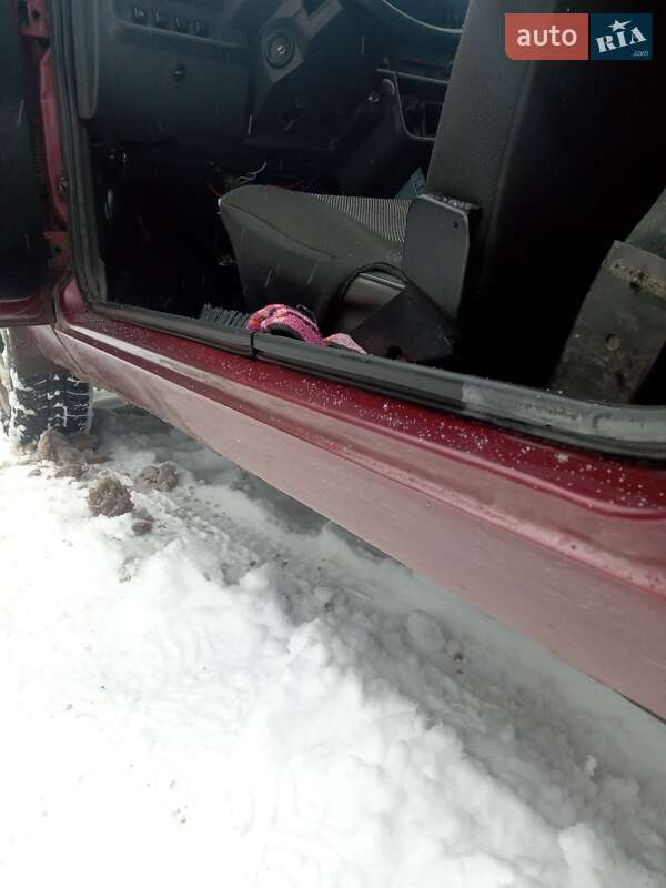 Хетчбек ЗАЗ 1102 Таврія 1997 в Кам'янському