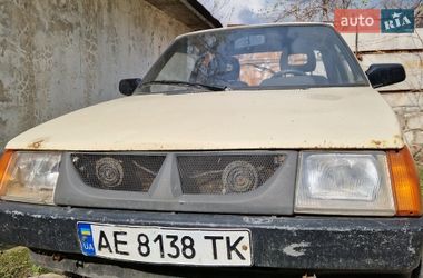 Хэтчбек ЗАЗ 1102 Таврия 1990 в Днепре