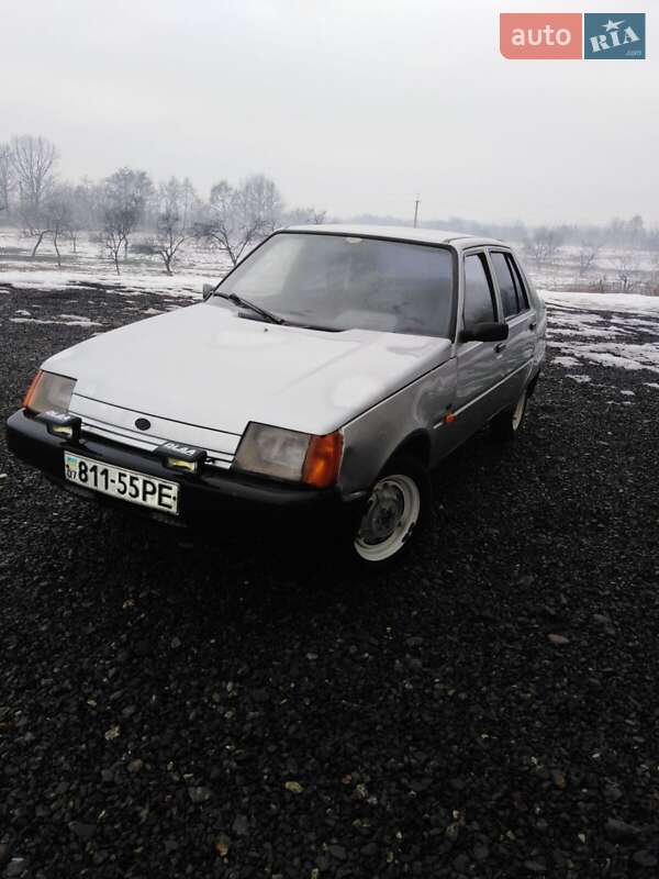 Хетчбек ЗАЗ 1103 Славута 2003 в Іршаві