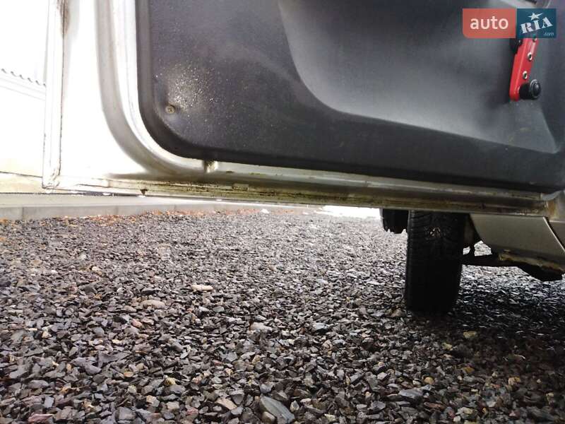 Хетчбек ЗАЗ 1103 Славута 2003 в Іршаві