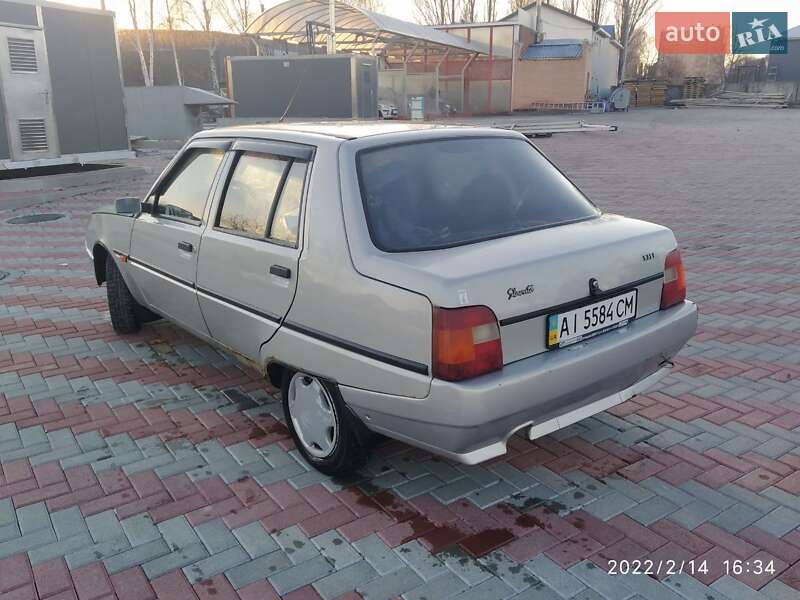 Лифтбек ЗАЗ 1103 Славута 2010 в Белой Церкви