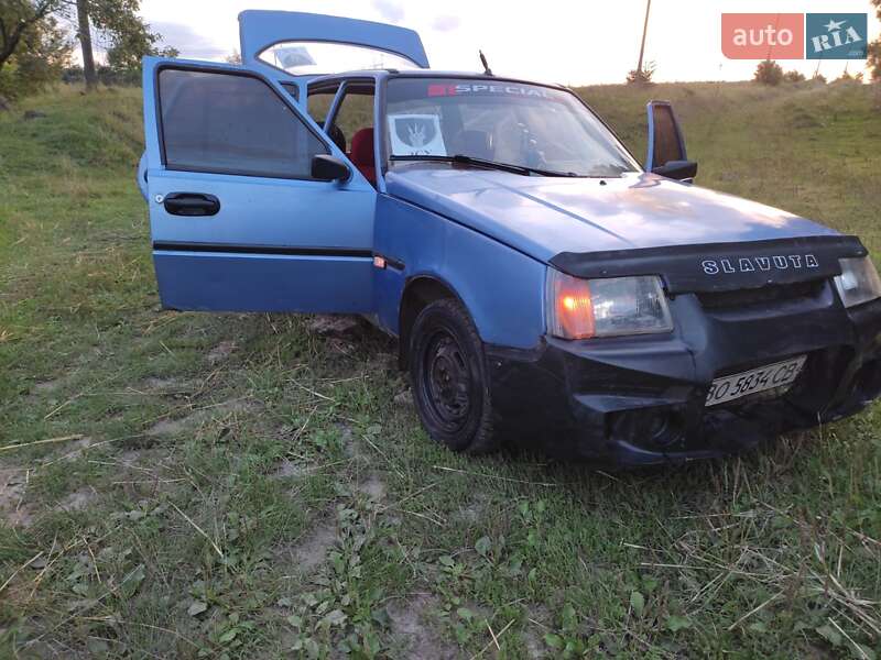 Седан ЗАЗ 1103 Славута 2003 в Львове