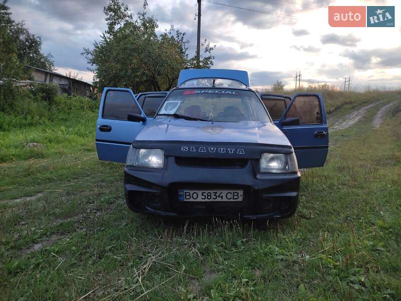 Седан ЗАЗ 1103 Славута 2003 в Львове