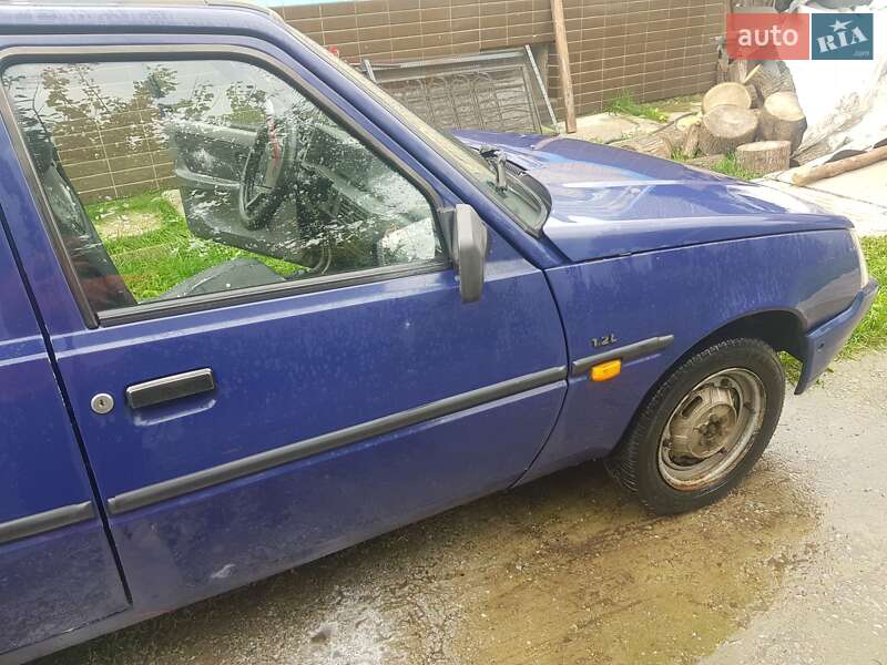 Седан ЗАЗ 1103 Славута 2003 в Попільні