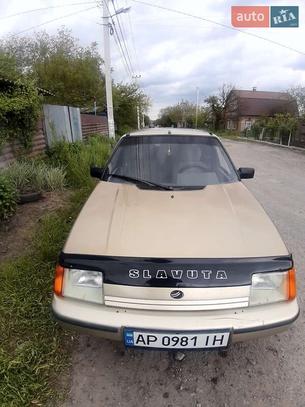 Хэтчбек ЗАЗ 1103 Славута 2002 в 