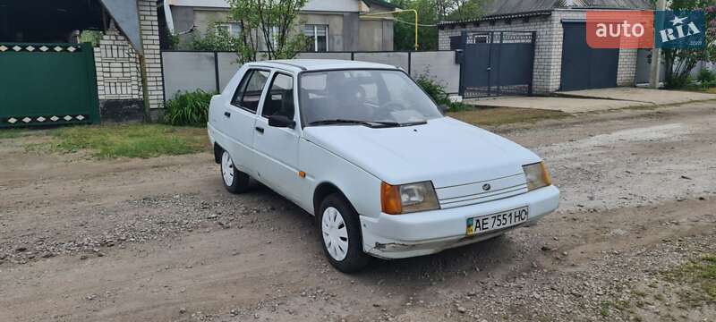 Ліфтбек ЗАЗ 1103 Славута 2004 в Новомосковську