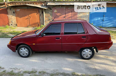 Лифтбек ЗАЗ 1103 Славута 2008 в 