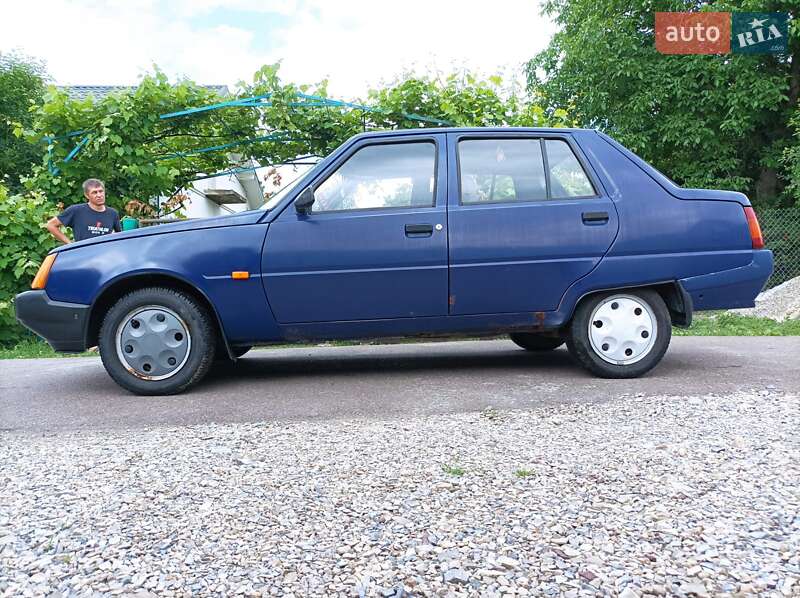 Ліфтбек ЗАЗ 1103 Славута 2004 в Івано-Франківську