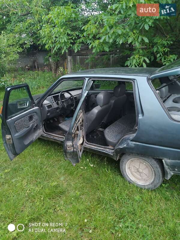 Лифтбек ЗАЗ 1103 Славута 2005 в Кельменцах