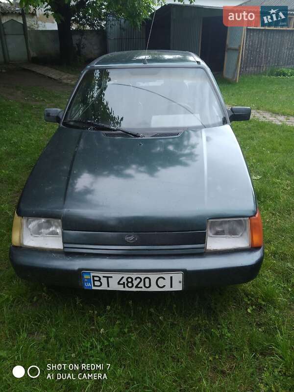 Лифтбек ЗАЗ 1103 Славута 2005 в Кельменцах
