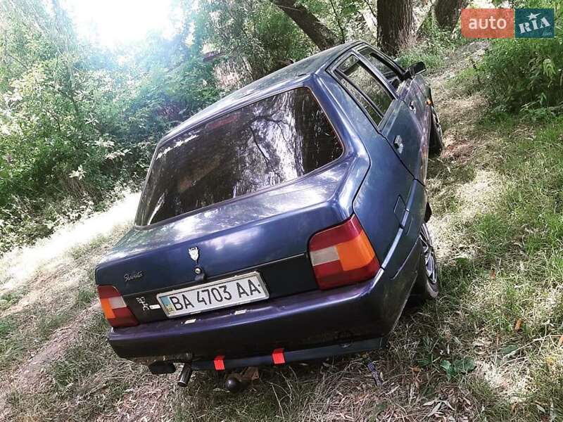 Лифтбек ЗАЗ 1103 Славута 2004 в Умани