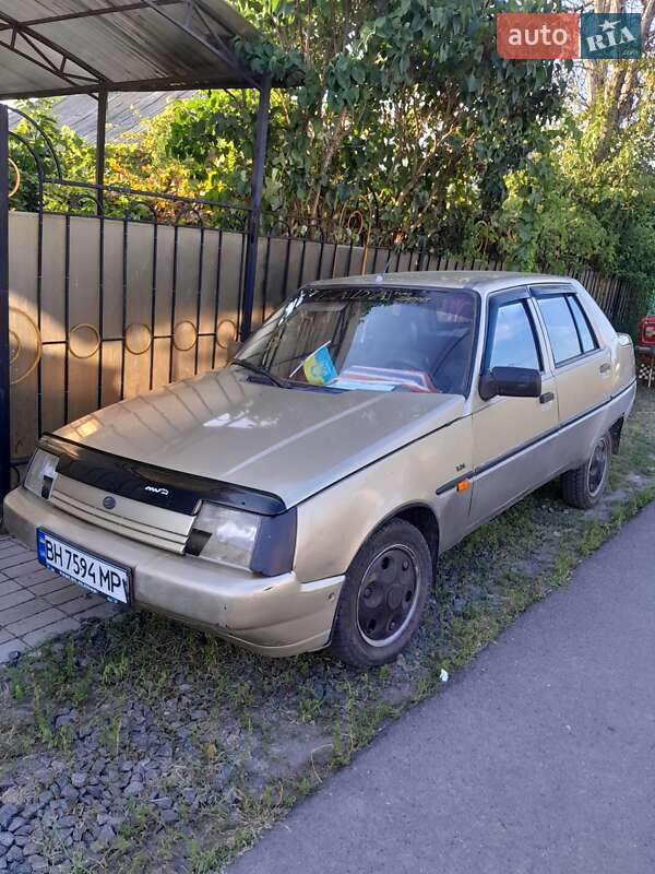 Лифтбек ЗАЗ 1103 Славута 2002 в Одессе