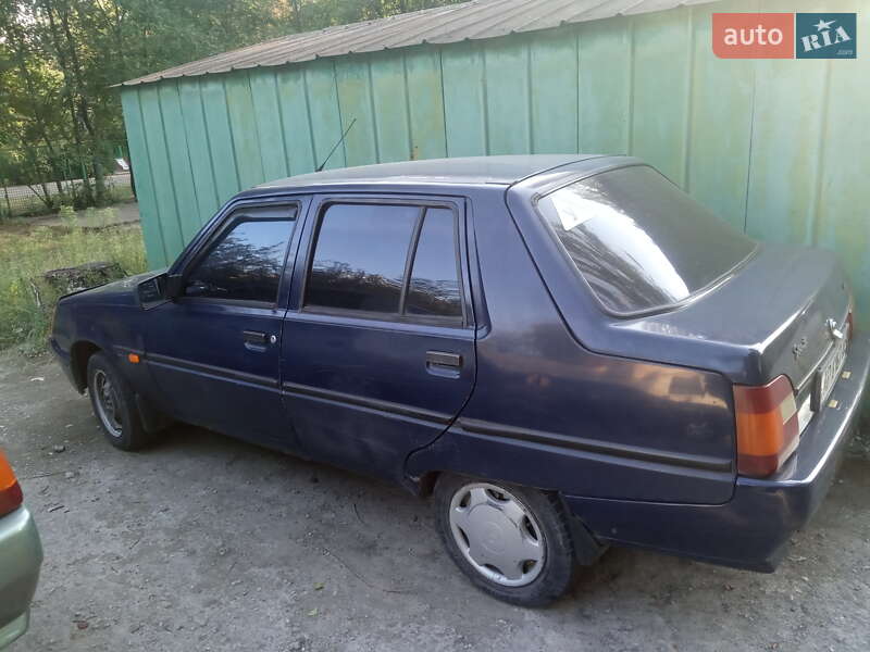 Ліфтбек ЗАЗ 1103 Славута 2005 в Запоріжжі