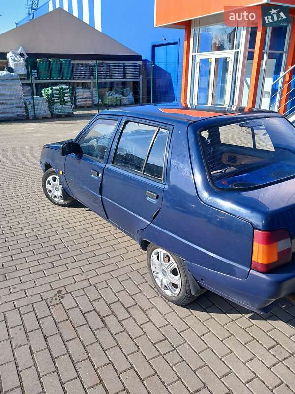 Лифтбек ЗАЗ 1103 Славута 2005 в Шептицькому