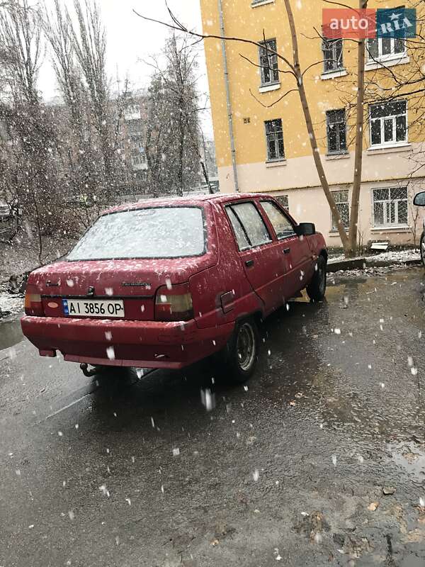 Ліфтбек ЗАЗ 1103 Славута 2002 в Києві