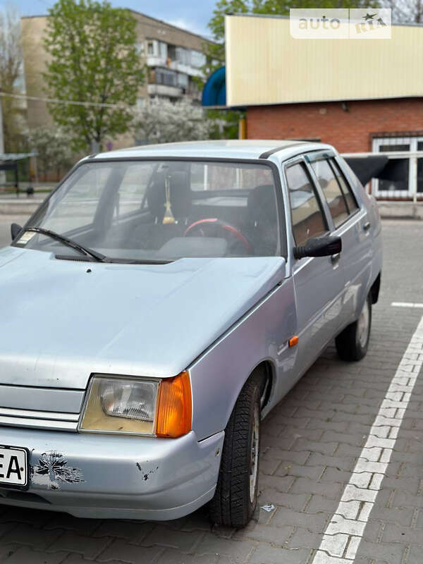 AUTO.RIA – Продам ZAZ 968М 1991 бензин 1.2 седан бу в Крыжополе, цена 330 $