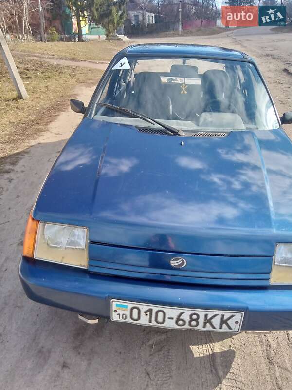 Лифтбек ЗАЗ 1103 Славута 2004 в Чернигове