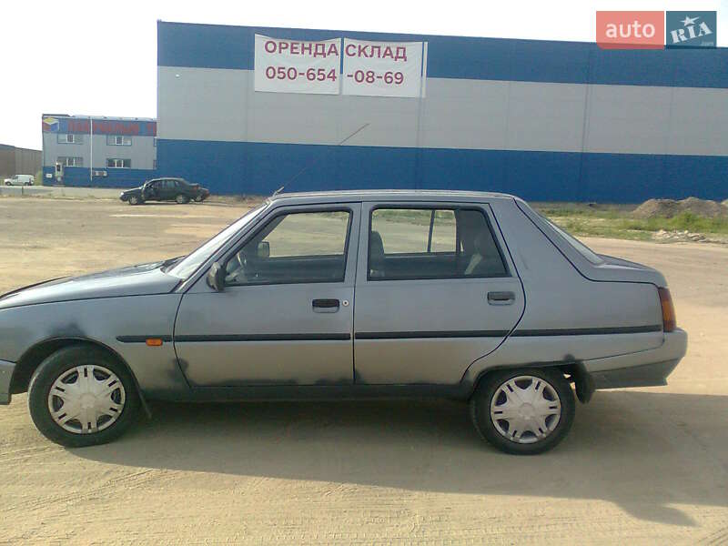 Лифтбек ЗАЗ 1103 Славута 2010 в Броварах