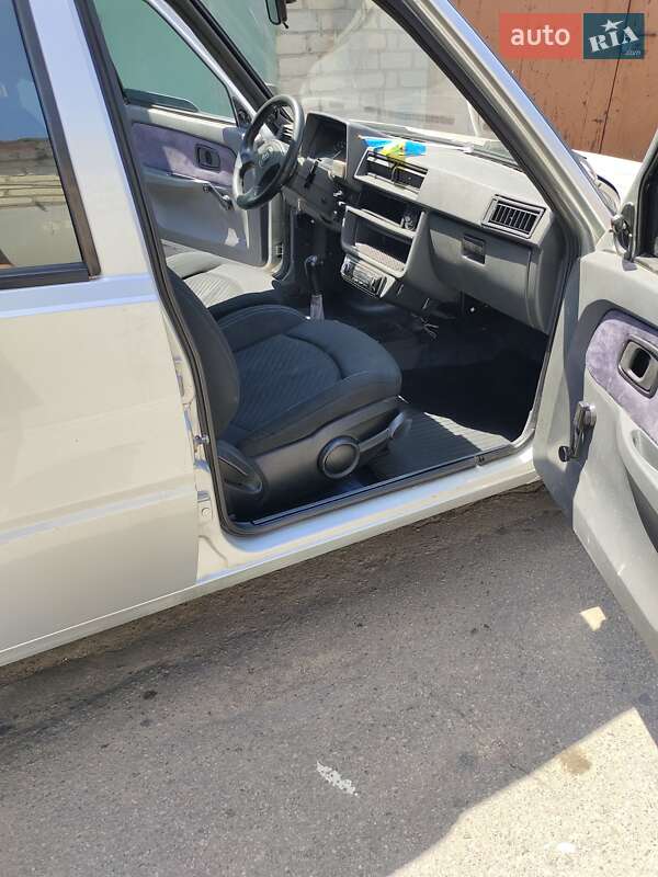 Лифтбек ЗАЗ 1103 Славута 2004 в Николаеве