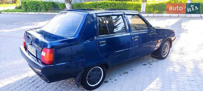 Лифтбек ЗАЗ 1103 Славута 2007 в Староконстантинове фото 3 Лифтбек ЗАЗ 1103 Славута 2007 в Староконстантинове