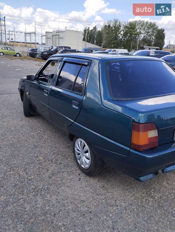 Ліфтбек ЗАЗ 1103 Славута 2005 в Харкові