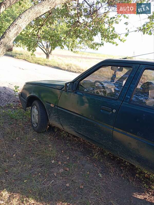 Лифтбек ЗАЗ 1103 Славута 2000 в Калиновке