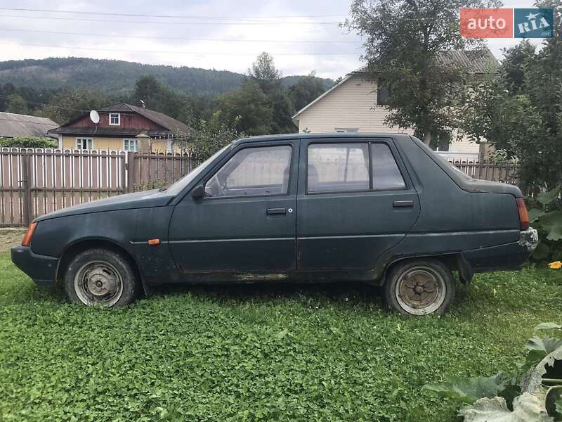 Лифтбек ЗАЗ 1103 Славута 2005 в Ивано-Франковске