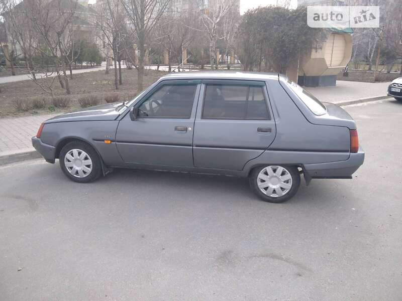 Лифтбек ЗАЗ 1103 Славута 2009 в Запорожье