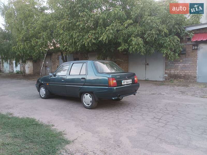 Лифтбек ЗАЗ 1103 Славута 2004 в Запорожье