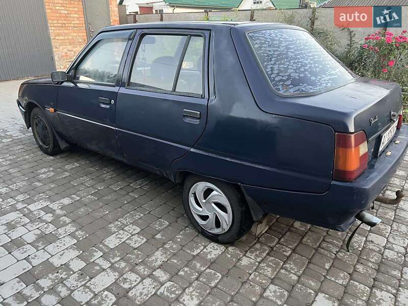 Лифтбек ЗАЗ 1103 Славута 2004 в Тетиеве