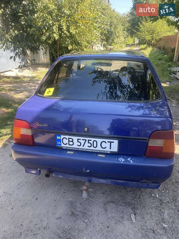 Лифтбек ЗАЗ 1103 Славута 2004 в Чернигове