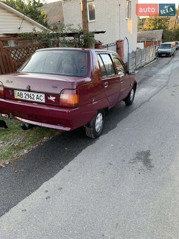 Лифтбек ЗАЗ 1103 Славута 2005 в Виннице