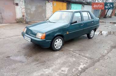 Лифтбек ЗАЗ 1103 Славута 2004 в 