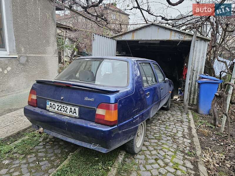 Ліфтбек ЗАЗ 1103 Славута 2004 в Ужгороді