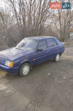 Лифтбек ЗАЗ 1103 Славута 2003 в 