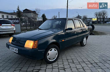 Лифтбек ЗАЗ 1103 Славута 2005 в 