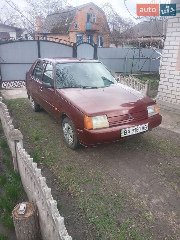 Ліфтбек ЗАЗ 1103 Славута 2005 в 