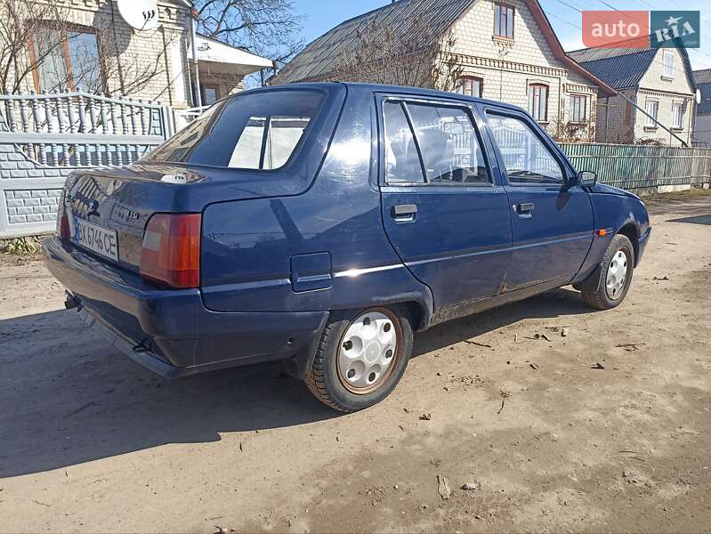 Лифтбек ЗАЗ 1103 Славута 2010 в Жмеринке