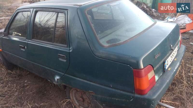 Лифтбек ЗАЗ 1103 Славута 2004 в Сквире фото 5 Лифтбек ЗАЗ 1103 Славута 2004 в Сквире