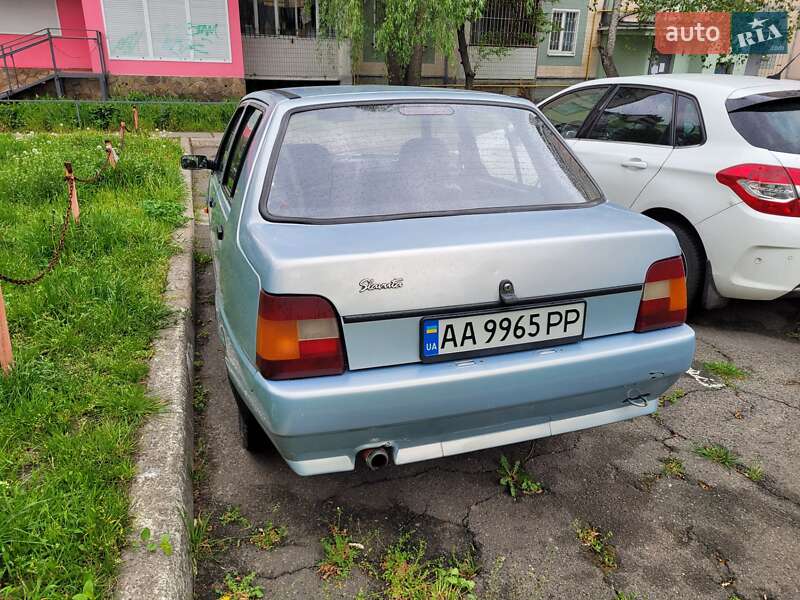 Лифтбек ЗАЗ 1103 Славута 2004 в Киеве