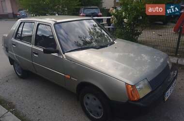 Лифтбек ЗАЗ 1103 Славута 2006 в Крюковщине