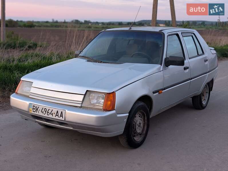 Ліфтбек ЗАЗ 1103 Славута 2003 в 