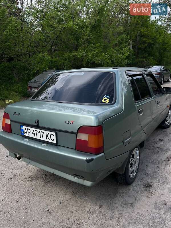 Лифтбек ЗАЗ 1103 Славута 2006 в Запорожье