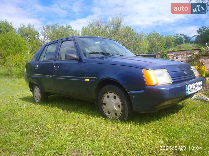 Лифтбек ЗАЗ 1103 Славута 2005 в Лебедине