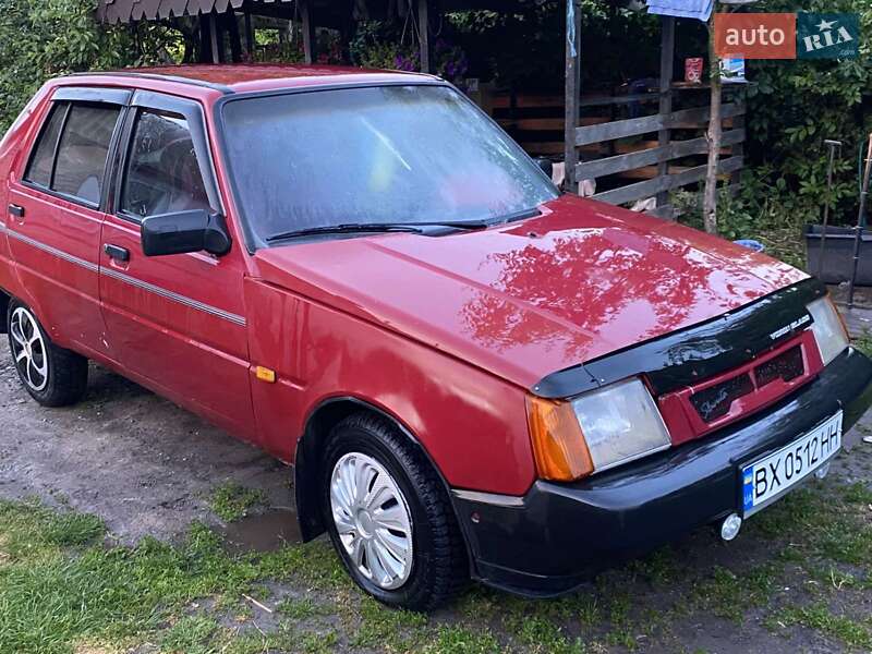Лифтбек ЗАЗ 1103 Славута 2002 в 