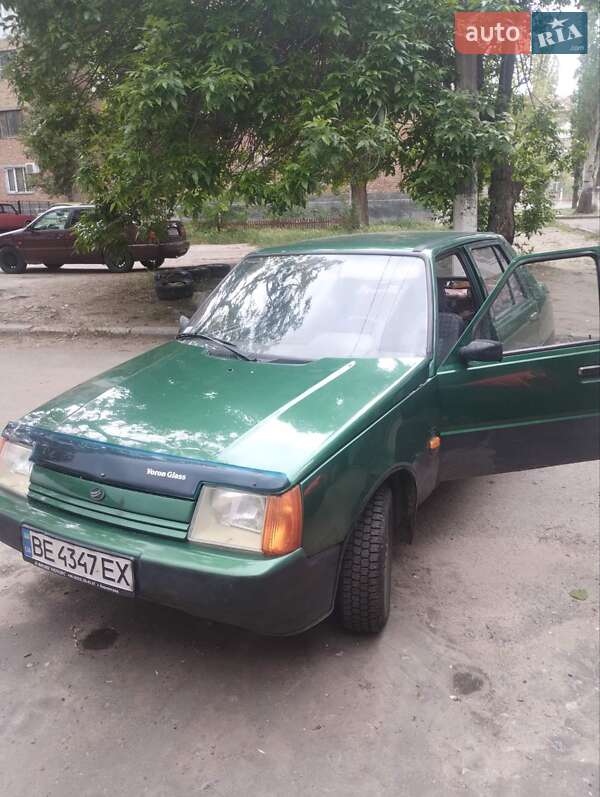 Лифтбек ЗАЗ 1103 Славута 2003 в 
