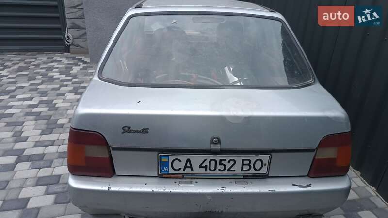 Ліфтбек ЗАЗ 1103 Славута 2003 в Черкасах