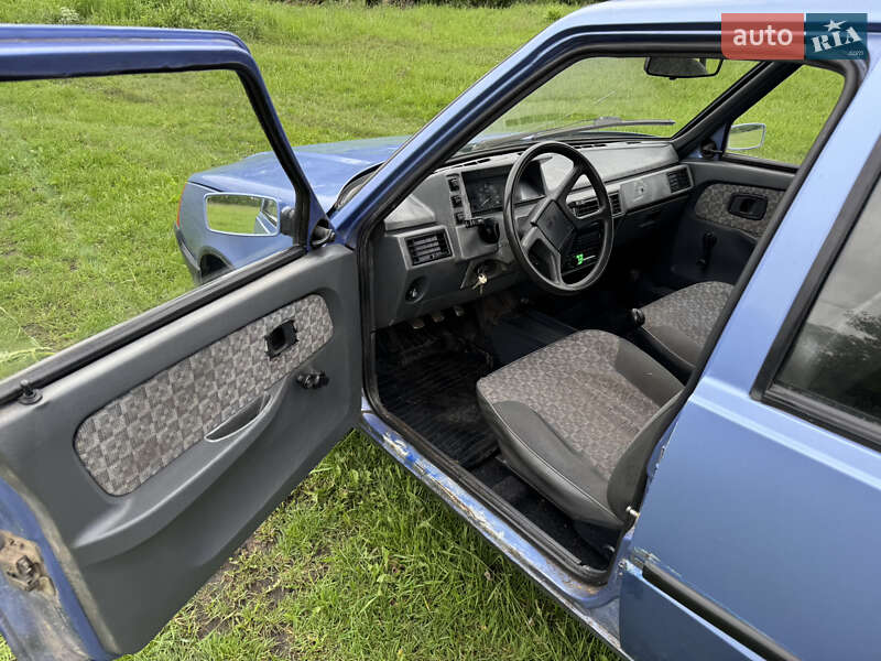 Лифтбек ЗАЗ 1103 Славута 2002 в Житомире