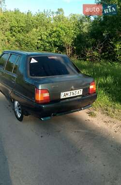 Лифтбек ЗАЗ 1103 Славута 2005 в 