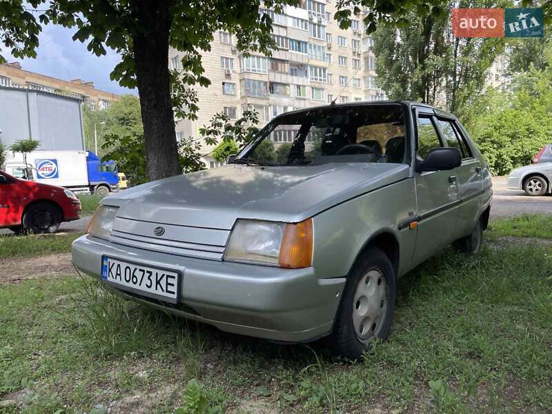 Лифтбек ЗАЗ 1103 Славута 2004 в 